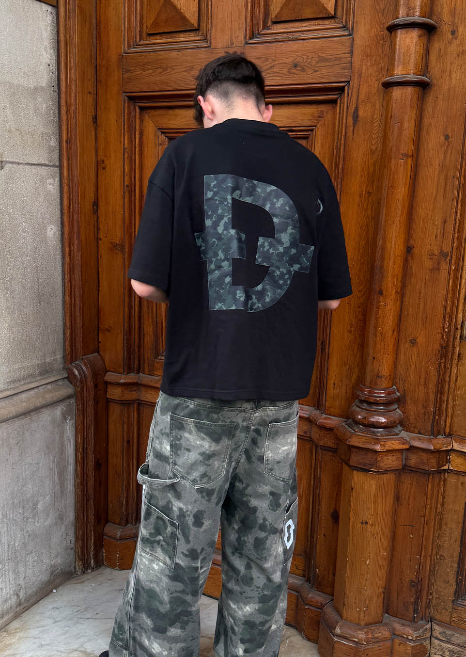 CAMOUFLAGE BLACK TEE