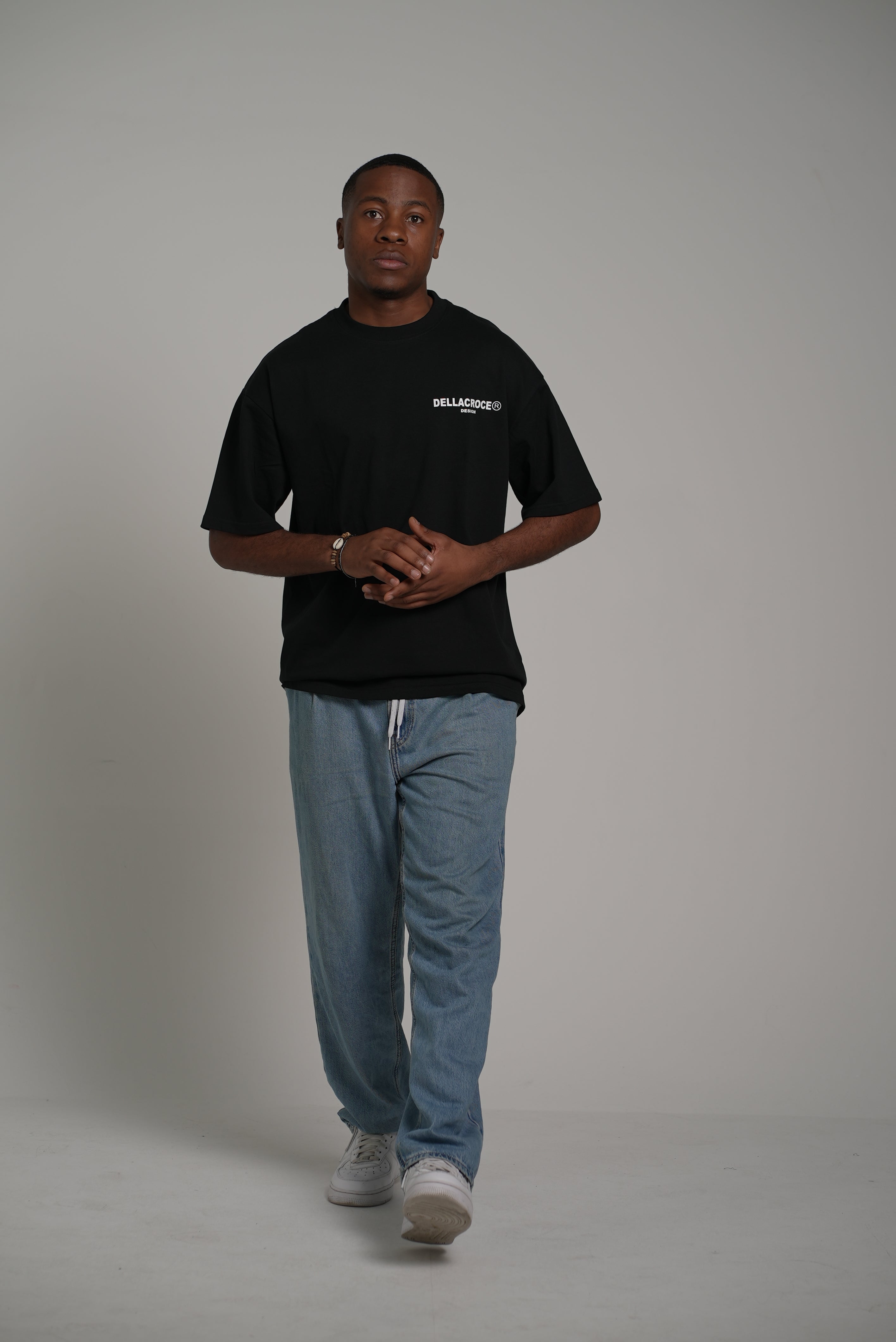 VOLO BLACK TEE