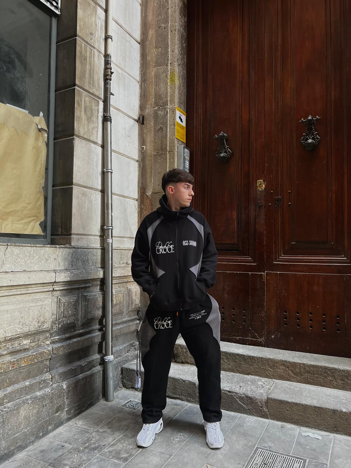 D NOIR HOODIE