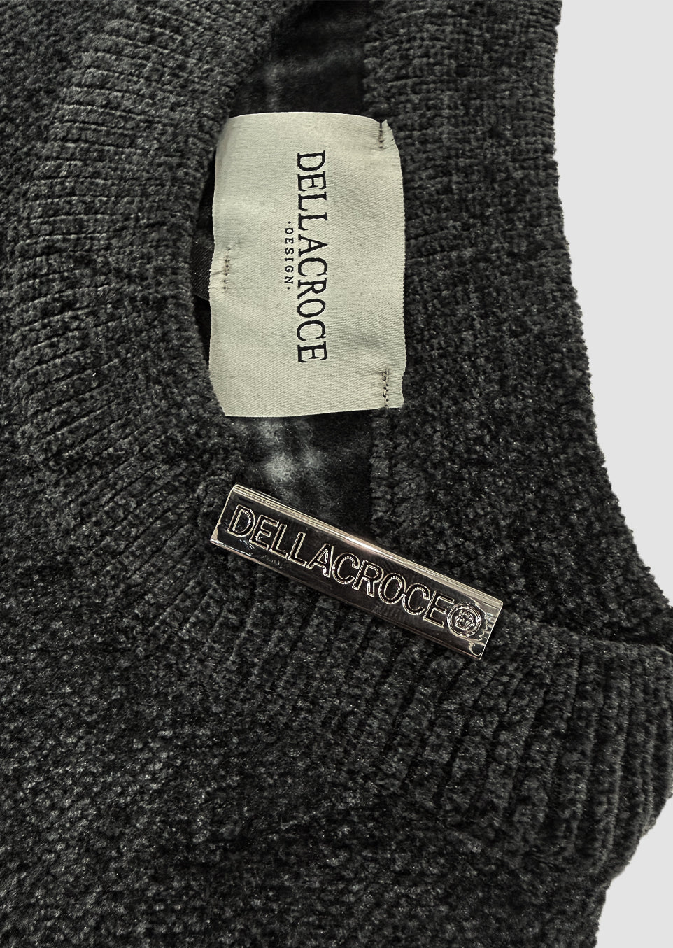 STEEL BADGE ASH GREY KNIT